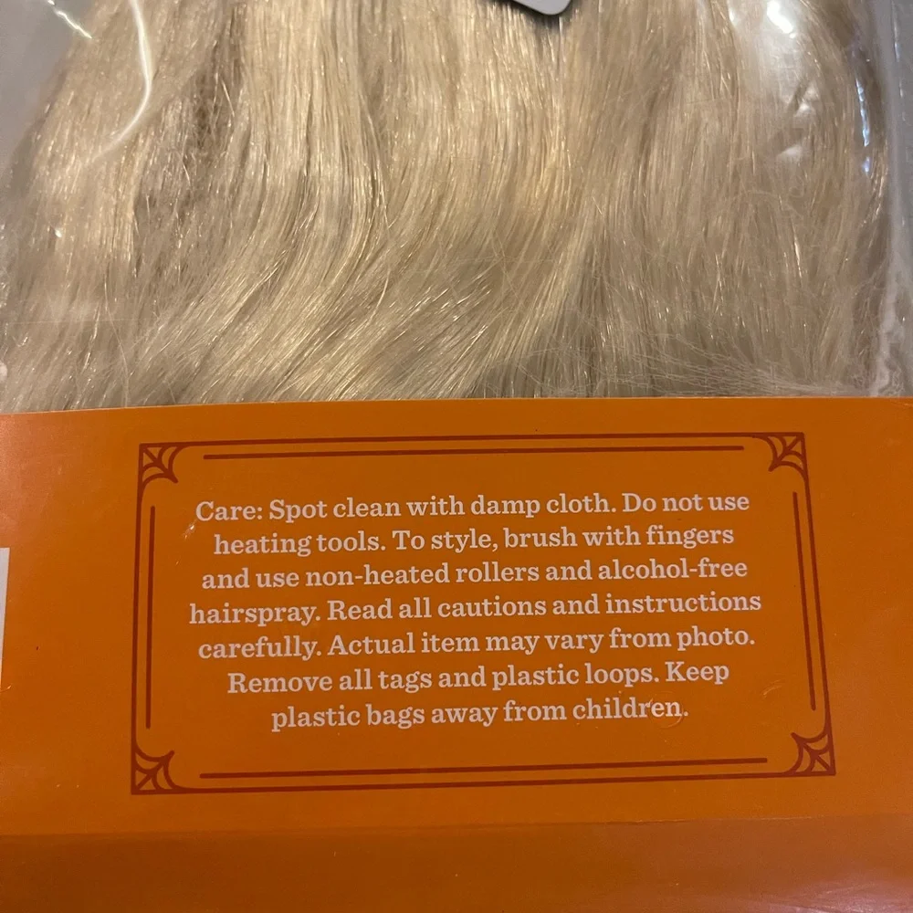 Adult long & sleek blonde wig, one size fits most Hyde‎ and Eek! NWT